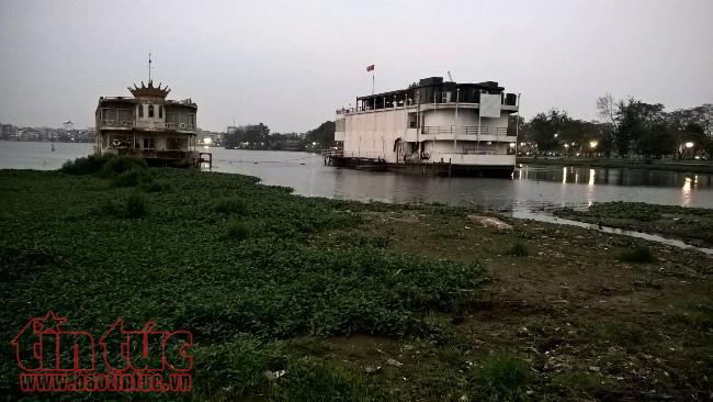Vẫn còn 3 du thuyền, nhà nổi chưa di dời khỏi Hồ Tây ảnh 2